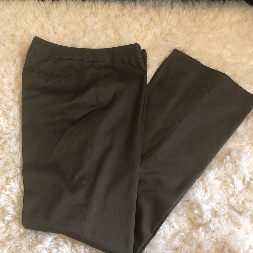 Tahari pants size 8